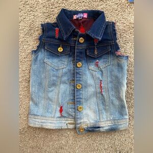 Beautiful Ombré Jean Vest W/Red Distress| pockets with gold buttons NWOT